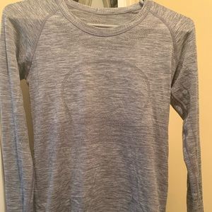 Lululemon women’s swiftly tech long sleeve 2.0